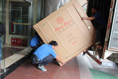 坊子钢琴贵重工艺品无忧运